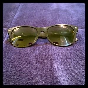 USED Jet Black Ray-Ban Sunglasses
